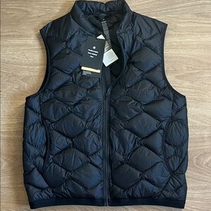 Featherweight 900-Down-Fill Quilted Vest by lululemon NWT Medium